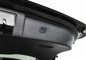 Подержанный автомобиль Hongqi HS5 2024 года (27 фото)