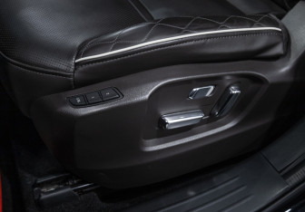 Подержанный автомобиль Mazda CX-9 2024 года (24 фото)