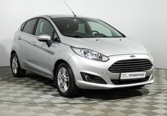 Подержанный автомобиль Ford Fiesta Hatchback 2016 года (3 фото)