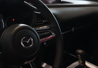 Новый Mazda CX-30 2025 (8 фото)