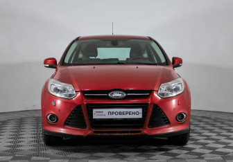Подержанный автомобиль Ford Focus Hatchback 2011 года (2 фото)