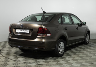 Подержанный автомобиль Volkswagen Polo Sedan 2019 года (5 фото)