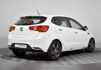 Подержанный автомобиль Kia Rio Hatchback 2016 года (5 фото)