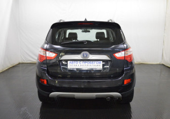 Подержанный автомобиль Changan CS35 2014 года (6 фото)