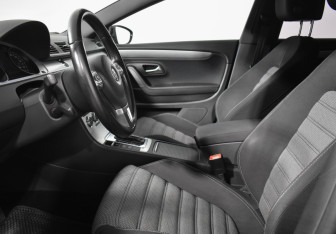 Подержанный автомобиль Volkswagen Passat CC 2012 года (10 фото)