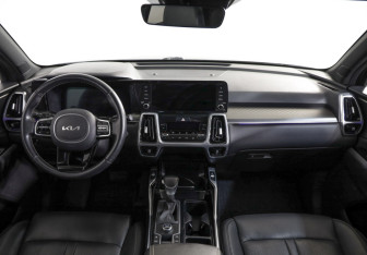 Подержанный автомобиль Kia Sorento 2022 года (9 фото)