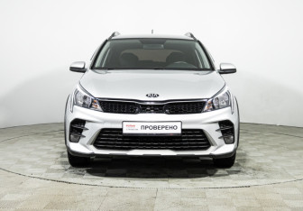 Подержанный автомобиль Kia Rio Hatchback 2021 года (2 фото)