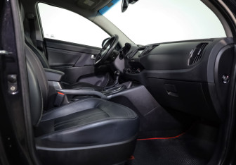 Подержанный автомобиль Kia Sportage 2012 года (24 фото)