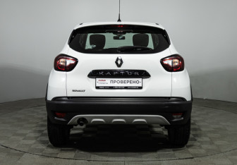 Подержанный автомобиль Renault Kaptur 2017 года (6 фото)