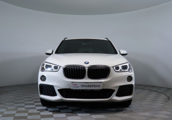 Подержанный автомобиль BMW X1 2019 года (2 фото)