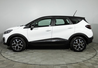 Подержанный автомобиль Renault Kaptur 2021 года (8 фото)