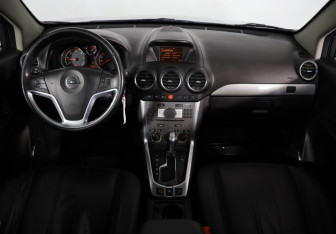 Подержанный автомобиль Opel Antara 2013 года (9 фото)