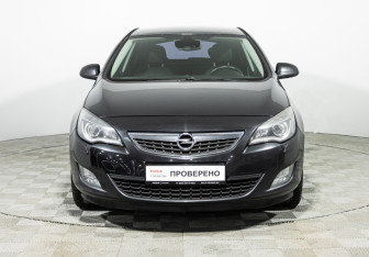Подержанный автомобиль Opel Astra Hatchback 2012 года (2 фото)