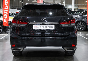 Подержанный автомобиль Lexus RX 2020 года (8 фото)