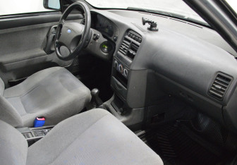 Подержанный автомобиль LADA (ВАЗ) 2112 2007 года (12 фото)