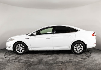 Подержанный автомобиль Ford Mondeo Sedan 2013 года (8 фото)