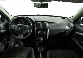 Подержанный автомобиль Nissan Almera Sedan 2017 года (13 фото)