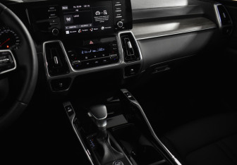 Подержанный автомобиль Kia Sorento 2022 года (24 фото)