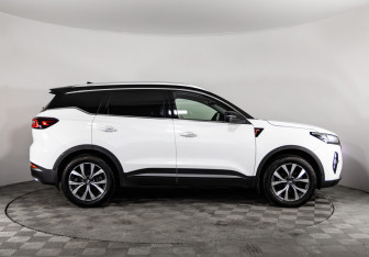 Подержанный автомобиль Chery Tiggo 7 Pro Max 2023 года (4 фото)