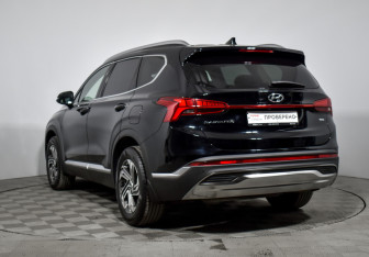 Подержанный автомобиль Hyundai Santa Fe 2021 года (7 фото)