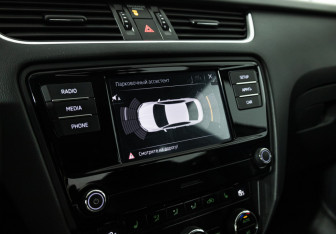 Подержанный автомобиль Skoda Octavia Liftback 2019 года (15 фото)