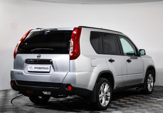 Подержанный автомобиль Nissan X-Trail 2013 года (4 фото)