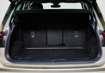 Подержанный автомобиль Volkswagen Tiguan 2020 года (32 фото)