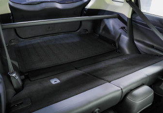 Подержанный автомобиль Geely Atlas 2021 года (31 фото)