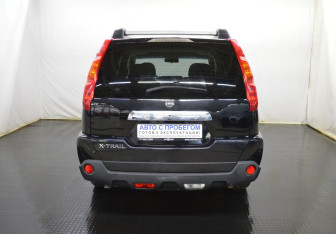 Подержанный автомобиль Nissan X-Trail 2008 года (6 фото)