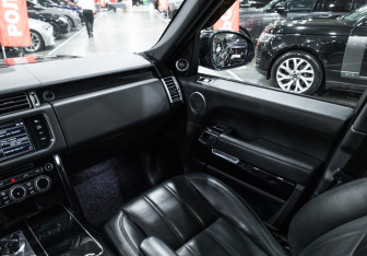 Подержанный автомобиль Land Rover Range Rover 2014 года (12 фото)