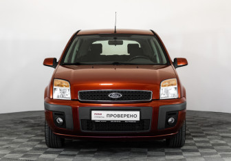 Подержанный автомобиль Ford Fusion 2008 года (2 фото)