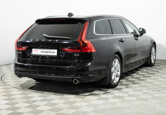 Подержанный автомобиль Volvo V90 2018 года (5 фото)