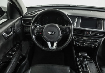 Подержанный автомобиль Kia Optima Sedan 2016 года (11 фото)