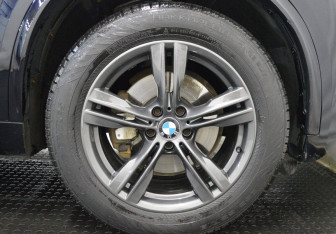 Подержанный автомобиль BMW X5 2015 года (9 фото)