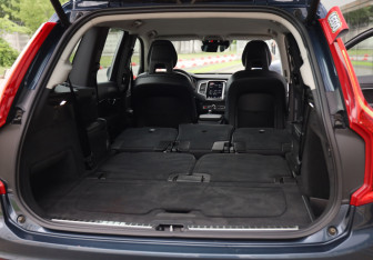 Подержанный автомобиль Volvo XC90 2020 года (27 фото)