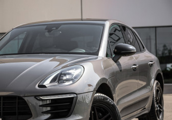 Подержанный автомобиль Porsche Macan 2018 года (2 фото)