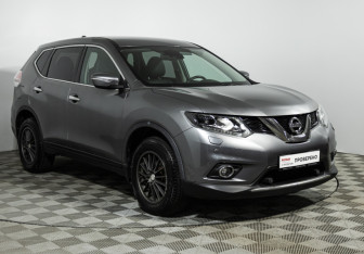 Подержанный автомобиль Nissan X-Trail 2017 года (3 фото)