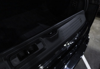 Подержанный автомобиль Land Rover Range Rover 2014 года (28 фото)