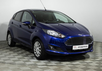 Подержанный автомобиль Ford Fiesta Hatchback 2015 года (3 фото)