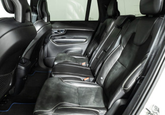 Подержанный автомобиль Volvo XC90 2017 года (10 фото)