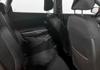 Подержанный автомобиль Kia Rio Hatchback 2012 года (12 фото)