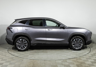 Подержанный автомобиль Jetour Dashing 2024 года (3 фото)