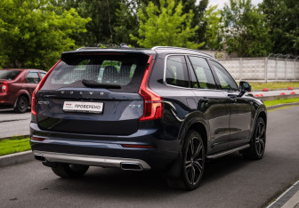 Подержанный автомобиль Volvo XC90 2020 года (8 фото)
