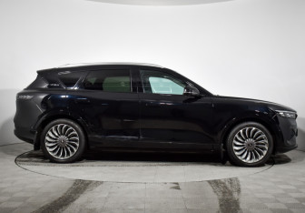 Подержанный автомобиль Voyah Free 2022 года (4 фото)