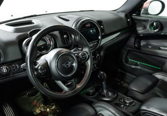 Подержанный автомобиль MINI Countryman 2019 года (11 фото)