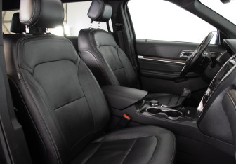 Подержанный автомобиль Ford Explorer 2017 года (19 фото)