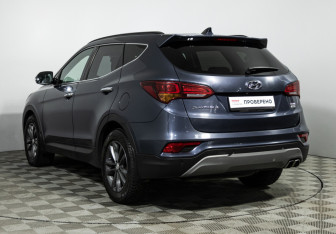 Подержанный автомобиль Hyundai Santa Fe 2017 года (7 фото)