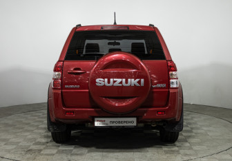 Подержанный автомобиль Suzuki Grand Vitara 2010 года (6 фото)