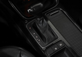 Подержанный автомобиль Kia Sorento 2014 года (16 фото)