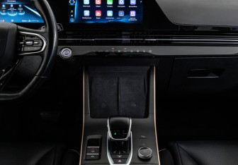 Подержанный автомобиль Omoda C5 2023 года (13 фото)